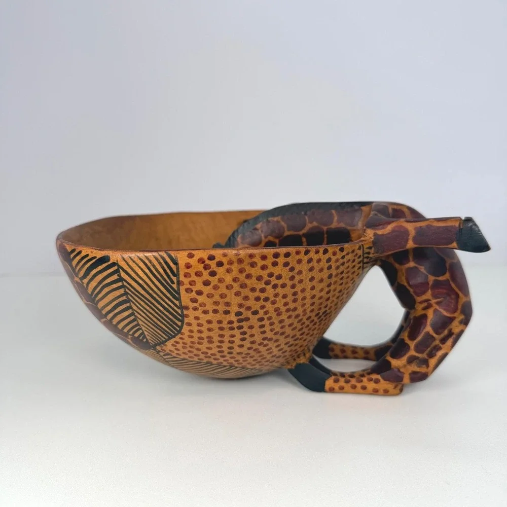 Hand Carved giraffe Wood Bowl folk art trinket bowl VTGAfrican Folk‎ Art